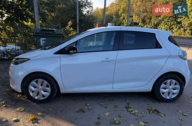 Хэтчбек Renault Zoe 2014 в 