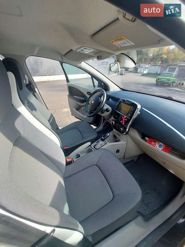 Хэтчбек Renault Zoe 2015 в Житомире