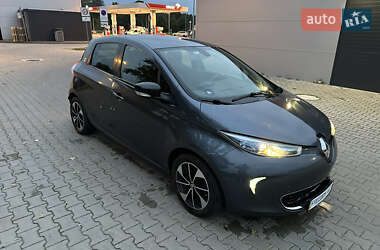 Хэтчбек Renault Zoe 2016 в 