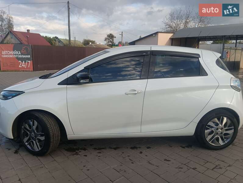 Хетчбек Renault Zoe 2015 в Острозі