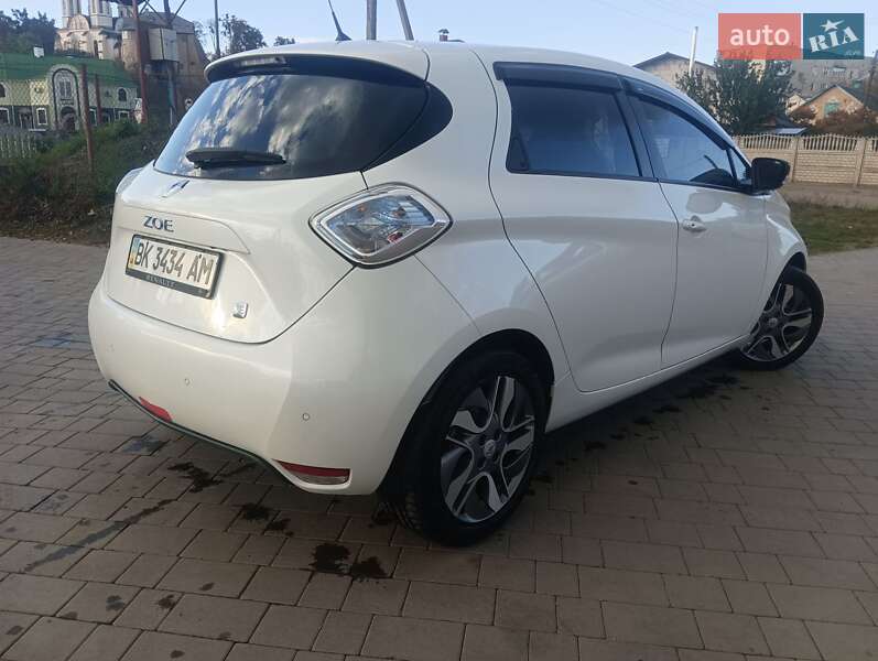 Хетчбек Renault Zoe 2015 в Острозі