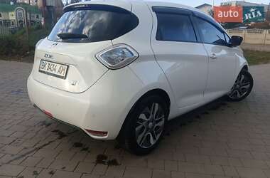 Хетчбек Renault Zoe 2015 в 