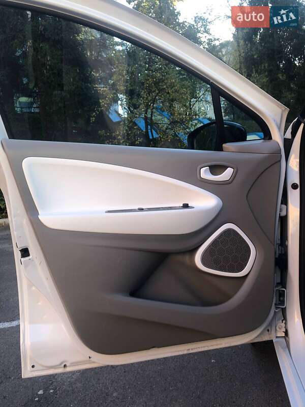 Хетчбек Renault Zoe 2013 в Рівному