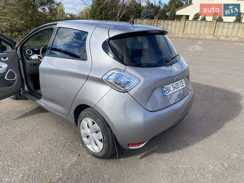 Хэтчбек Renault Zoe 2015 в Костополе