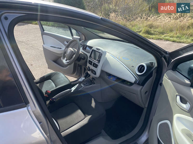 Хэтчбек Renault Zoe 2015 в Костополе