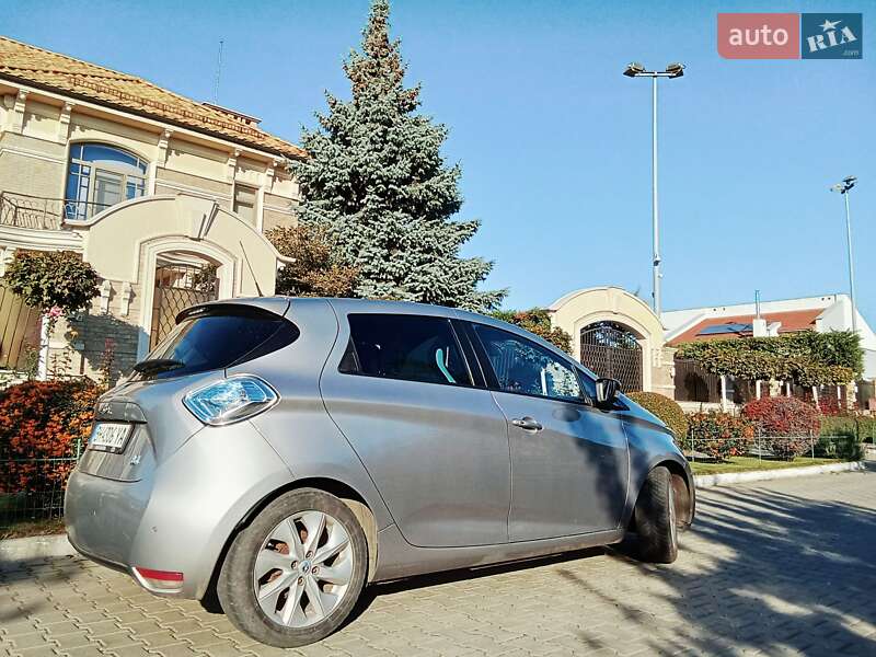 Хэтчбек Renault Zoe 2015 в Одессе фото 8 Хэтчбек Renault Zoe 2015 в Одессе