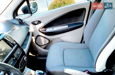 Хэтчбек Renault Zoe 2015 в 