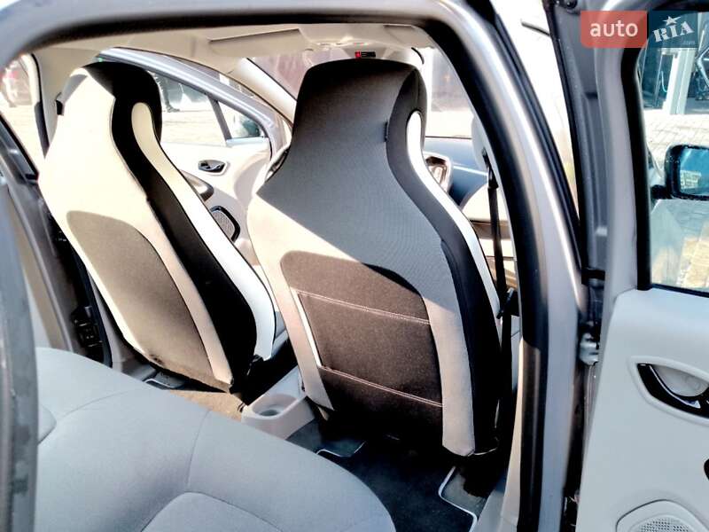 Хэтчбек Renault Zoe 2015 в Одессе фото 25 Хэтчбек Renault Zoe 2015 в Одессе