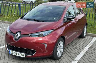 Хэтчбек Renault Zoe 2019 в 