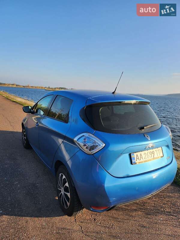 Хэтчбек Renault Zoe 2017 в Киеве