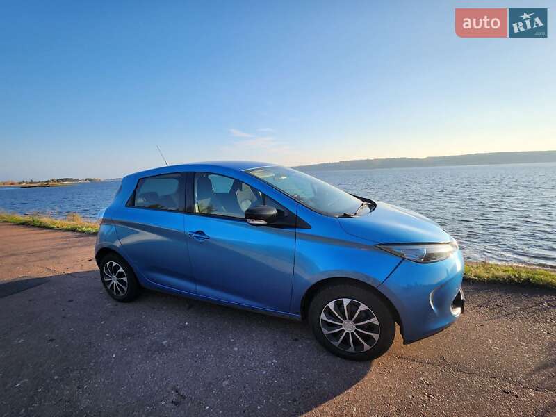 Хэтчбек Renault Zoe 2017 в Киеве