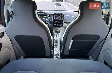 Хэтчбек Renault Zoe 2015 в 
