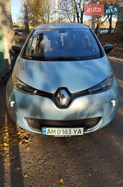 Хэтчбек Renault Zoe 2015 в 