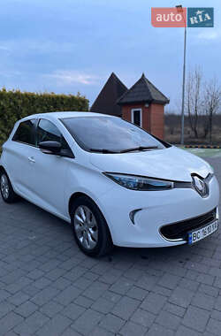 Хетчбек Renault Zoe 2016 в 