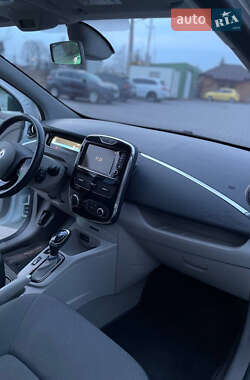 Хетчбек Renault Zoe 2016 в 