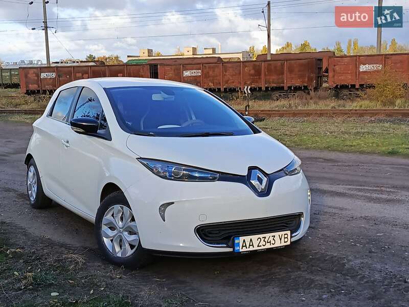 Хэтчбек Renault Zoe 2015 в Киеве