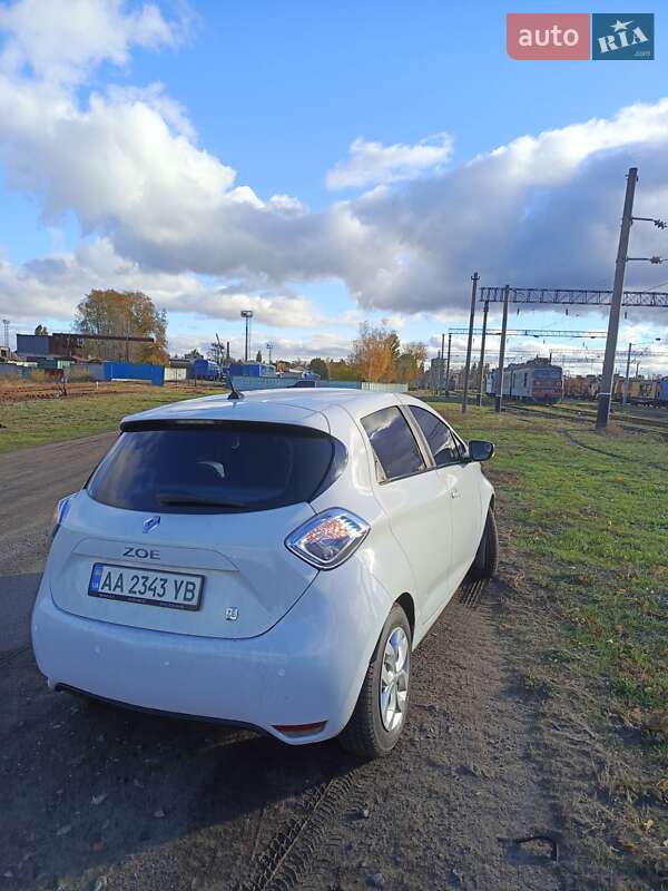 Хэтчбек Renault Zoe 2015 в Киеве