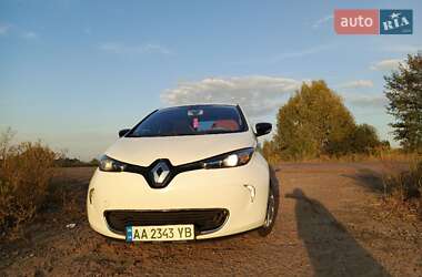 Хэтчбек Renault Zoe 2015 в 