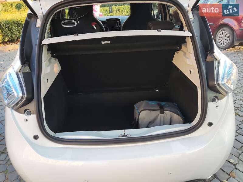 Хэтчбек Renault Zoe 2017 в Ужгороде