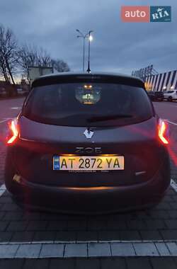 Хэтчбек Renault Zoe 2017 в 