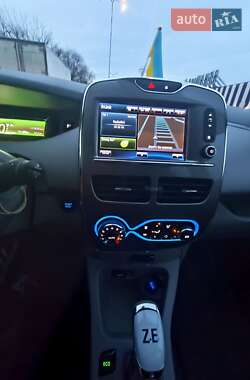 Хэтчбек Renault Zoe 2017 в 