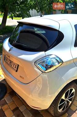 Хэтчбек Renault Zoe 2018 в 