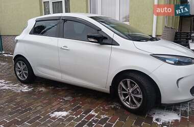 Хэтчбек Renault Zoe 2015 в Остроге