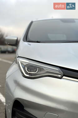 Хэтчбек Renault Zoe 2021 в 