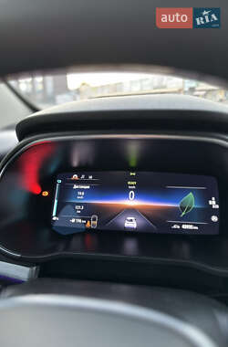 Хэтчбек Renault Zoe 2021 в 