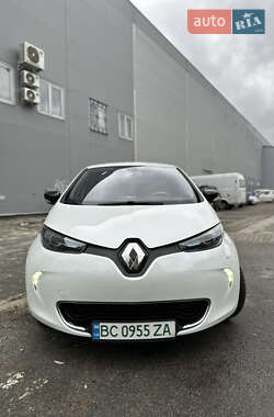 Хэтчбек Renault Zoe 2015 в 