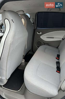 Хэтчбек Renault Zoe 2015 в 