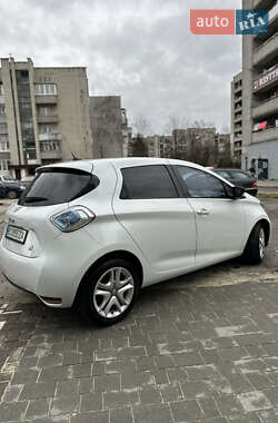 Хэтчбек Renault Zoe 2015 в 