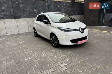Хэтчбек Renault Zoe 2019 в 