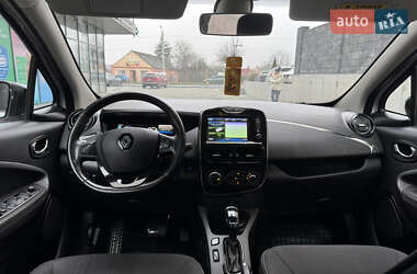 Хэтчбек Renault Zoe 2019 в 