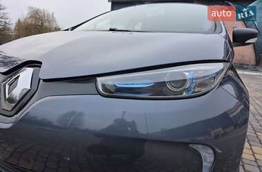 Хэтчбек Renault Zoe 2019 в 