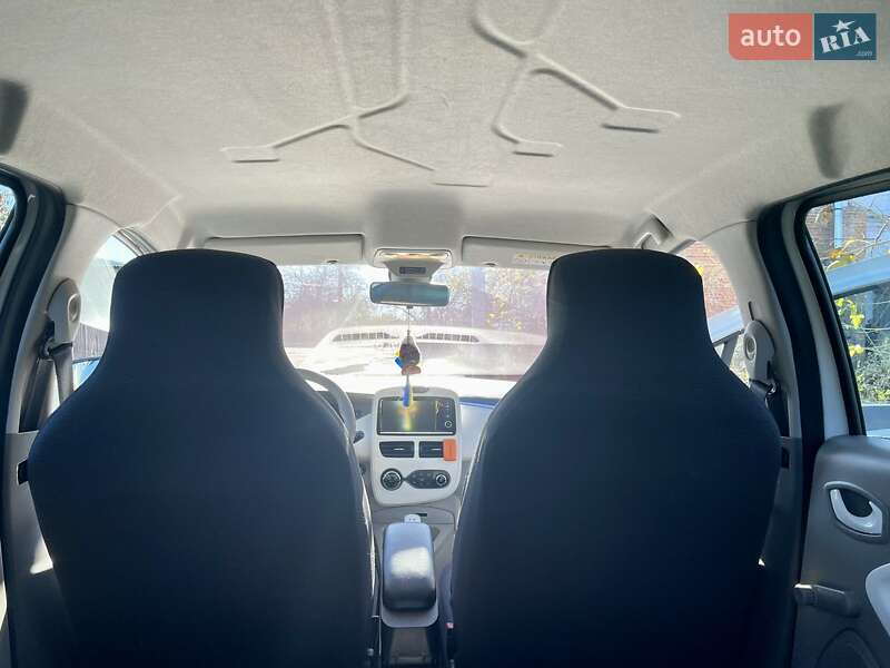 Хэтчбек Renault Zoe 2015 в Кривом Роге