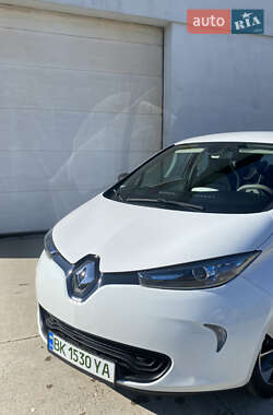 Хетчбек Renault Zoe 2016 в Сарнах