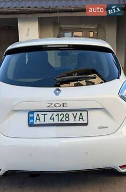 Хэтчбек Renault Zoe 2018 в 