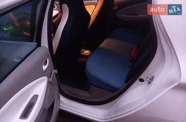 Хетчбек Renault Zoe 2014 в Полтаві