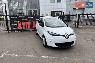 Хэтчбек Renault Zoe 2017 в 