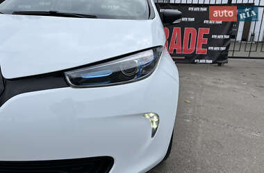 Хэтчбек Renault Zoe 2017 в 