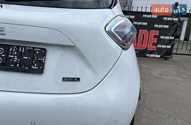 Хэтчбек Renault Zoe 2017 в 