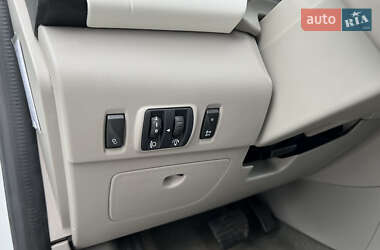 Хэтчбек Renault Zoe 2017 в 