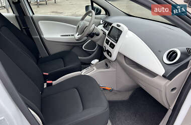 Хэтчбек Renault Zoe 2017 в 
