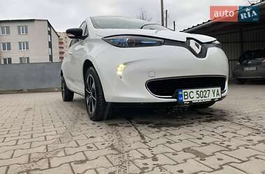 Хэтчбек Renault Zoe 2017 в 