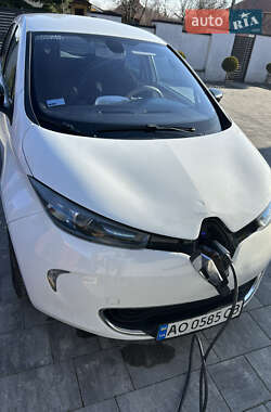 Хэтчбек Renault Zoe 2015 в 