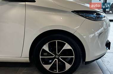 Хэтчбек Renault Zoe 2013 в 