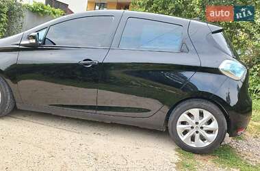 Хэтчбек Renault Zoe 2015 в 
