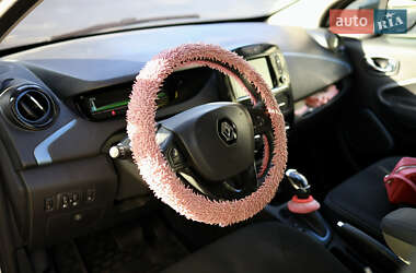 Хетчбек Renault Zoe 2017 в Києві