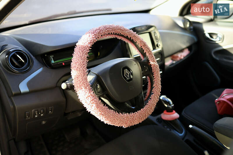 Хэтчбек Renault Zoe 2017 в Киеве фото 5 Хэтчбек Renault Zoe 2017 в Киеве